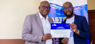 450-benevoles-engages-pour-la-paix-a-travers-le-programme-crea-paix