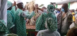 funerailles-traditionnelles-amadou-gon-honore-dans-la-pure-tradition-senoufo
