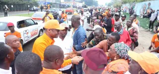 depot-de-candidature-de-ouattara-une-mobilisation-exceptionnelle-des-militants-du-rhdp-a-la-cei