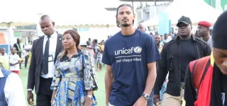 abobo-la-fondation-sebastien-haller-et-lunicef-sensibilisent-les-familles-a-limportance-de-proteger-chaque-enfant-grace-a-la-vaccination