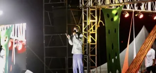 snac-8-une-apotheose-rythmee-par-un-defile-de-mode-et-un-concert-geant-gratuit