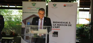 souffle-lexposition-inaugurale-qui-amorce-louverture-officielle-de-la-maison-de-lart-de-grand-bassam