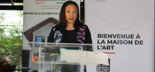 souffle-lexposition-inaugurale-qui-amorce-louverture-officielle-de-la-maison-de-lart-de-grand-bassam