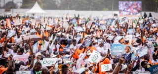 les-images-exclusives-du-lancement-de-campagne-dalassane-ouattara