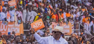 les-images-exclusives-du-lancement-de-campagne-dalassane-ouattara