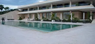 le-chantier-du-palais-des-hotes-a-cocody-avance-tres-bien