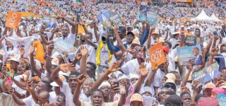 meeting-du-candidat-alassane-ouattara-au-stade-felix-houphouet-boigny