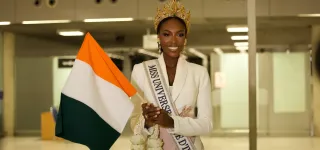 miss-univers-2025-olivia-yace-fait-honneur-au-drapeau-ivoirien-en-thailande