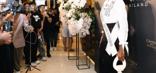 miss-univers-2025-olivia-yace-fait-honneur-au-drapeau-ivoirien-en-thailande