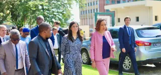 la-ministre-francaise-eleonore-caroit-et-lambassadeur-de-france-en-cote-divoire-decouvrent-la-nouvelle-museographie