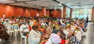 plusieurs-dons-de-vivres-et-non-vivres-remis-aux-artistes-par-le-gouvernement-pour-sceller-la-cohesion-nationale-et-le-vivre-ensemble