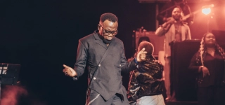 avant-son-zenith-didi-b-offre-un-concert-prive-a-ses-fans-dabidjan