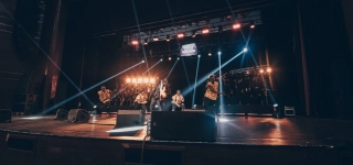 avant-son-zenith-didi-b-offre-un-concert-prive-a-ses-fans-dabidjan