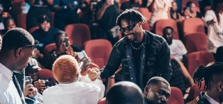 avant-son-zenith-didi-b-offre-un-concert-prive-a-ses-fans-dabidjan