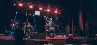 avant-son-zenith-didi-b-offre-un-concert-prive-a-ses-fans-dabidjan