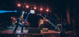 avant-son-zenith-didi-b-offre-un-concert-prive-a-ses-fans-dabidjan