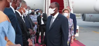 apres-un-sejour-en-france-et-au-congo-m-le-president-de-la-republique-a-regagne-abidjan