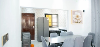 incursion-dans-la-nouvelle-maison-de-fortune-akakpo