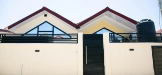 incursion-dans-la-nouvelle-maison-de-fortune-akakpo