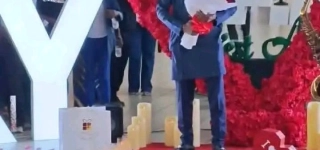 les-images-fortes-de-la-demande-en-mariage-de-serey-die-a-josey