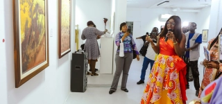 vernissage-ysie-devoile-sa-vision-a-travers-sa-9eme-exposition