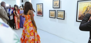 vernissage-ysie-devoile-sa-vision-a-travers-sa-9eme-exposition