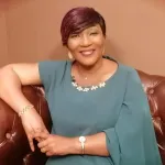 emmanuel-toh-bi-ecrivain-poete-rend-hommage-a-marie-laure-ngoran