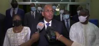 de-retour-de-paris-apres-un-controle-medical-les-premiers-mots-du-premier-ministre-patrick-achi