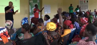 man-des-femmes-se-forment-au-leadership-pour-renforcer-leurs-activites-agricoles